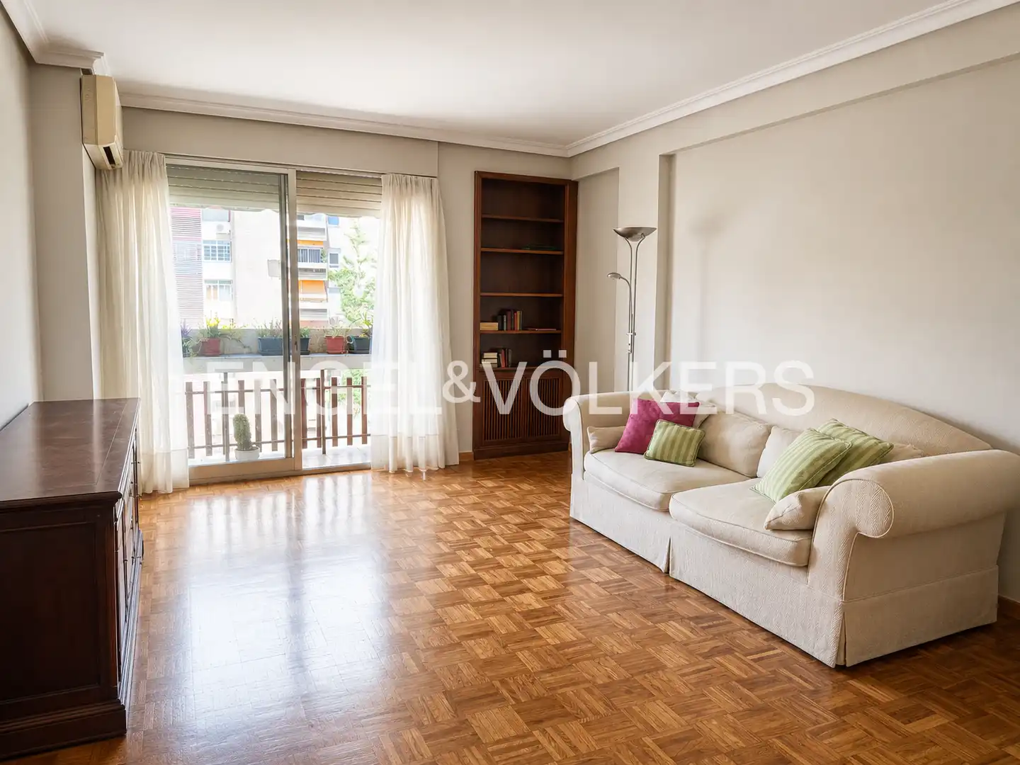 Sala de estar de Piso en venta en Madrid con Calefacción y Balcón