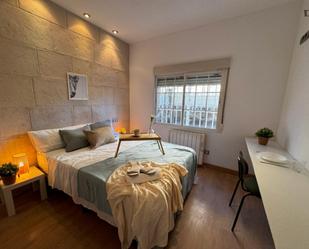 Dormitori de Apartament per a compartir en  Madrid Capital amb Aire condicionat, Calefacció i Moblat