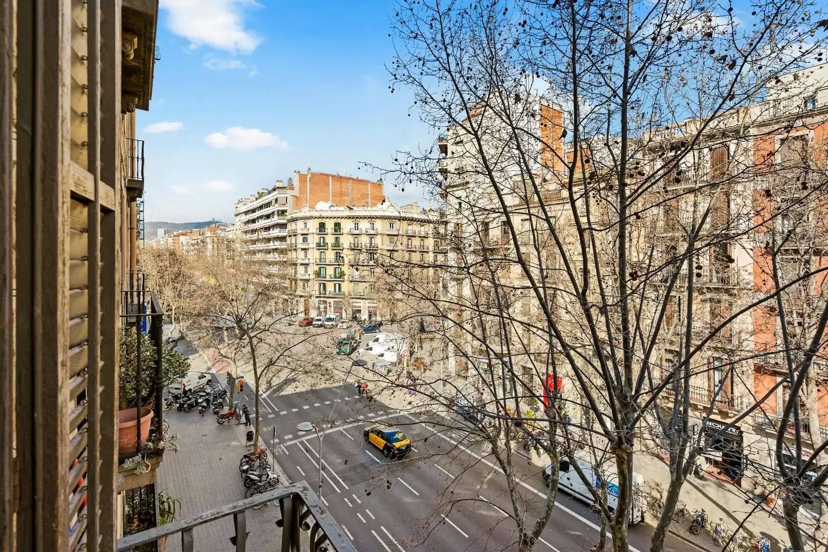 Exterior view of Flat for rent in Barcelona  with Air Conditioner, Heating and Furnished