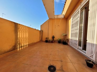 Ático con ascensor en venta en Casc Urbà