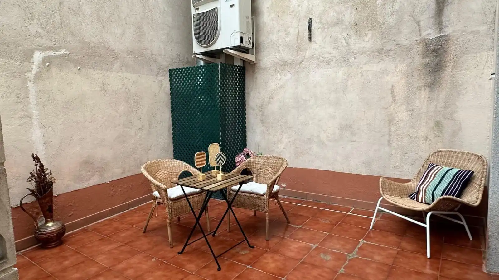 Terraza de Piso de alquiler en Miraflores de la Sierra con Calefacción y Amueblado