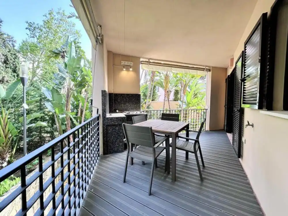 Apartament amb piscina en venda a Nueva Andalucía, imagen 3
