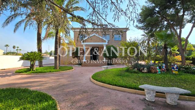 Casa-chalet en Venta en Entrepinos