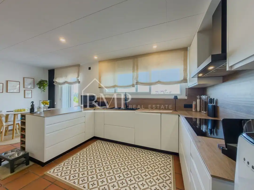 Kitchen of Detached homes for sale in Sant Andreu de Llavaneres  with Air Conditioner, Heating and Terrace