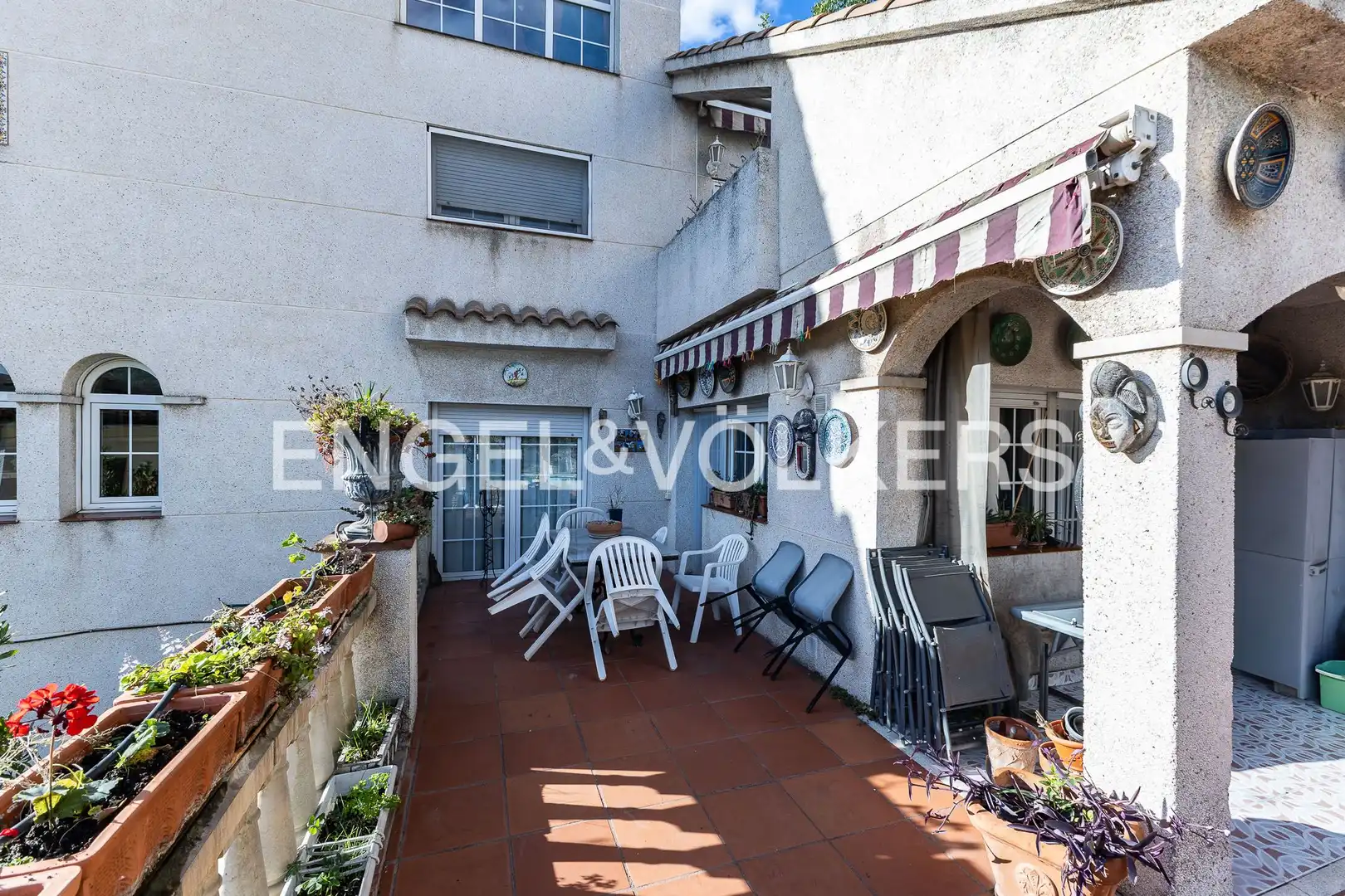 Terrace of Houses for sale in Vallirana, Barcelona