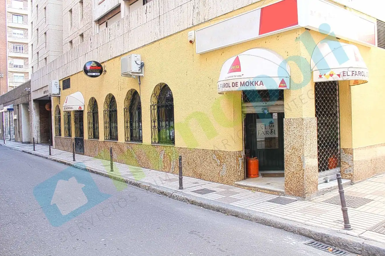Gewerbefläche zur Miete in Calle de la Bomba, imagen 2
