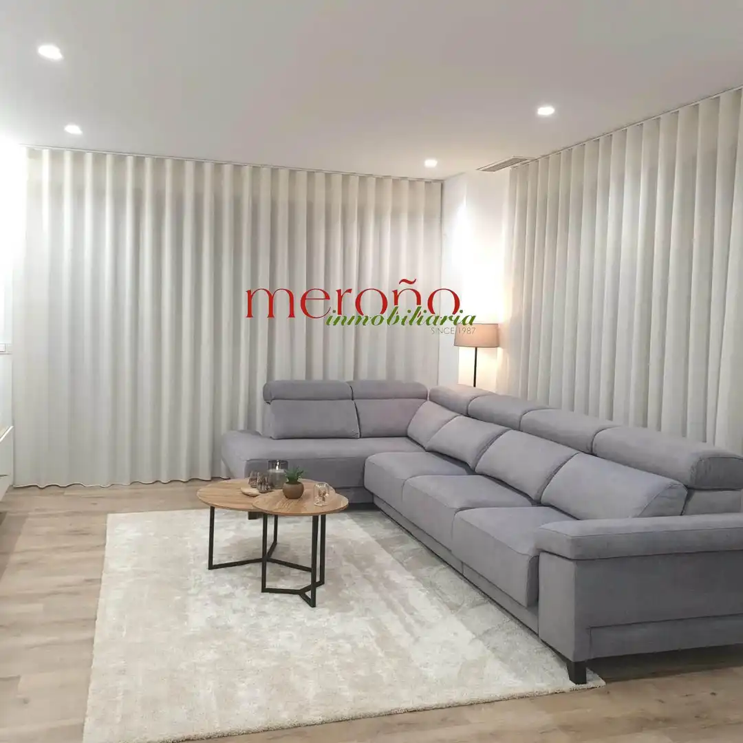 Sala de estar de Planta baja en venta en Elche / Elx con Aire acondicionado, Terraza y Piscina comunitaria
