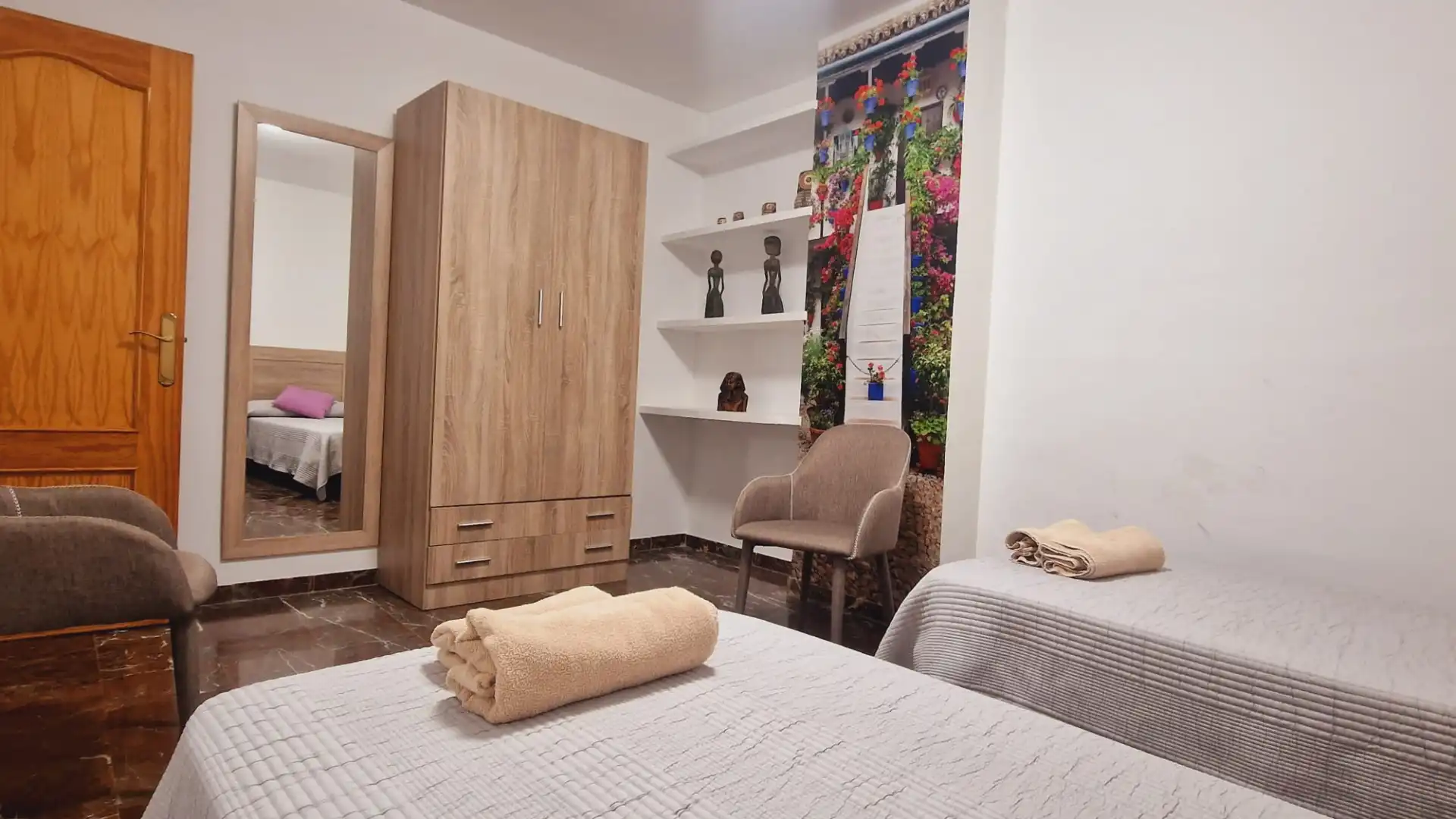 Bedroom of Flat for sale in Córdoba  with Air Conditioner, Heating and Furnished