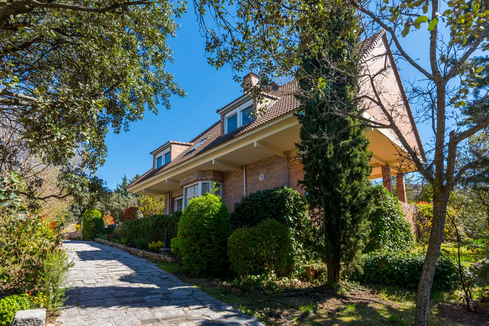 Exterior view of Houses for sale in Collado Villalba  with Air Conditioner, Heating and Private garden