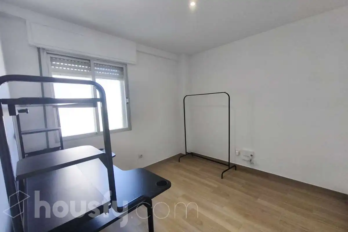 Bedroom of Flat for rent in Fuenlabrada  with Parquet flooring