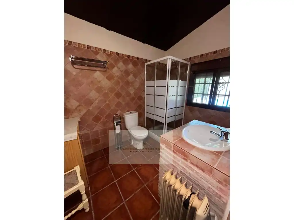 Bany de Finca rústica en venda en Ronda amb Piscina