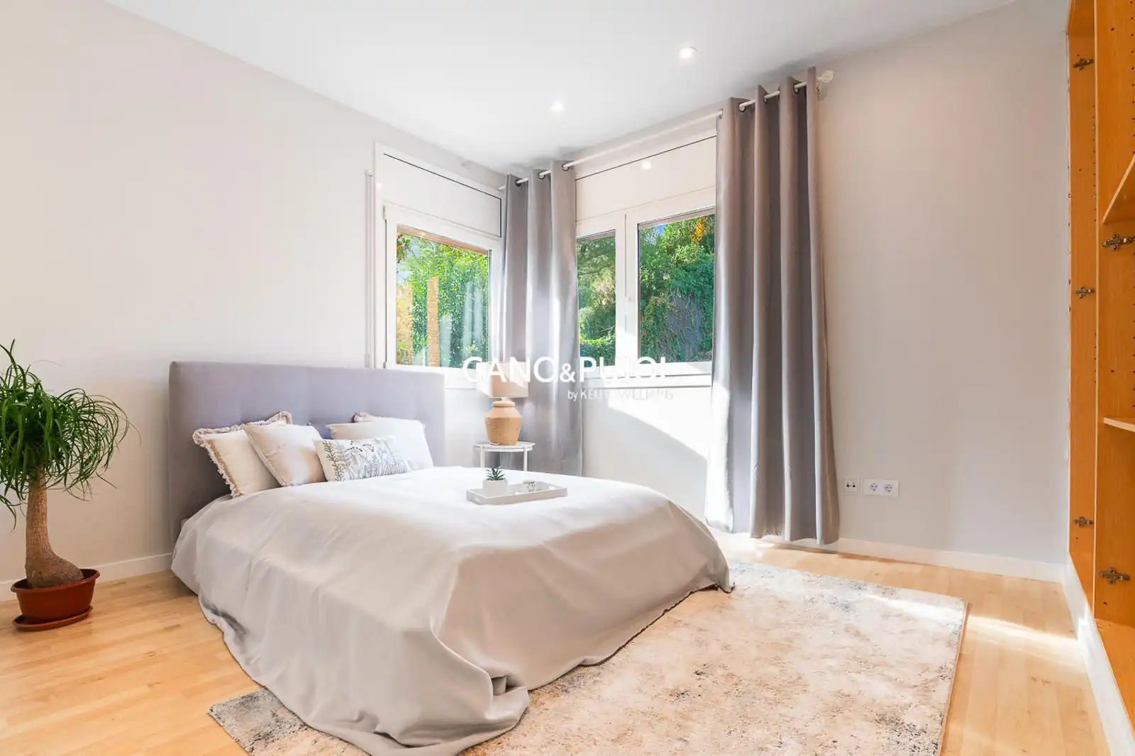 Bedroom of Houses for sale in Sant Cugat del Vallès  with Air Conditioner, Terrace and Swimming Pool
