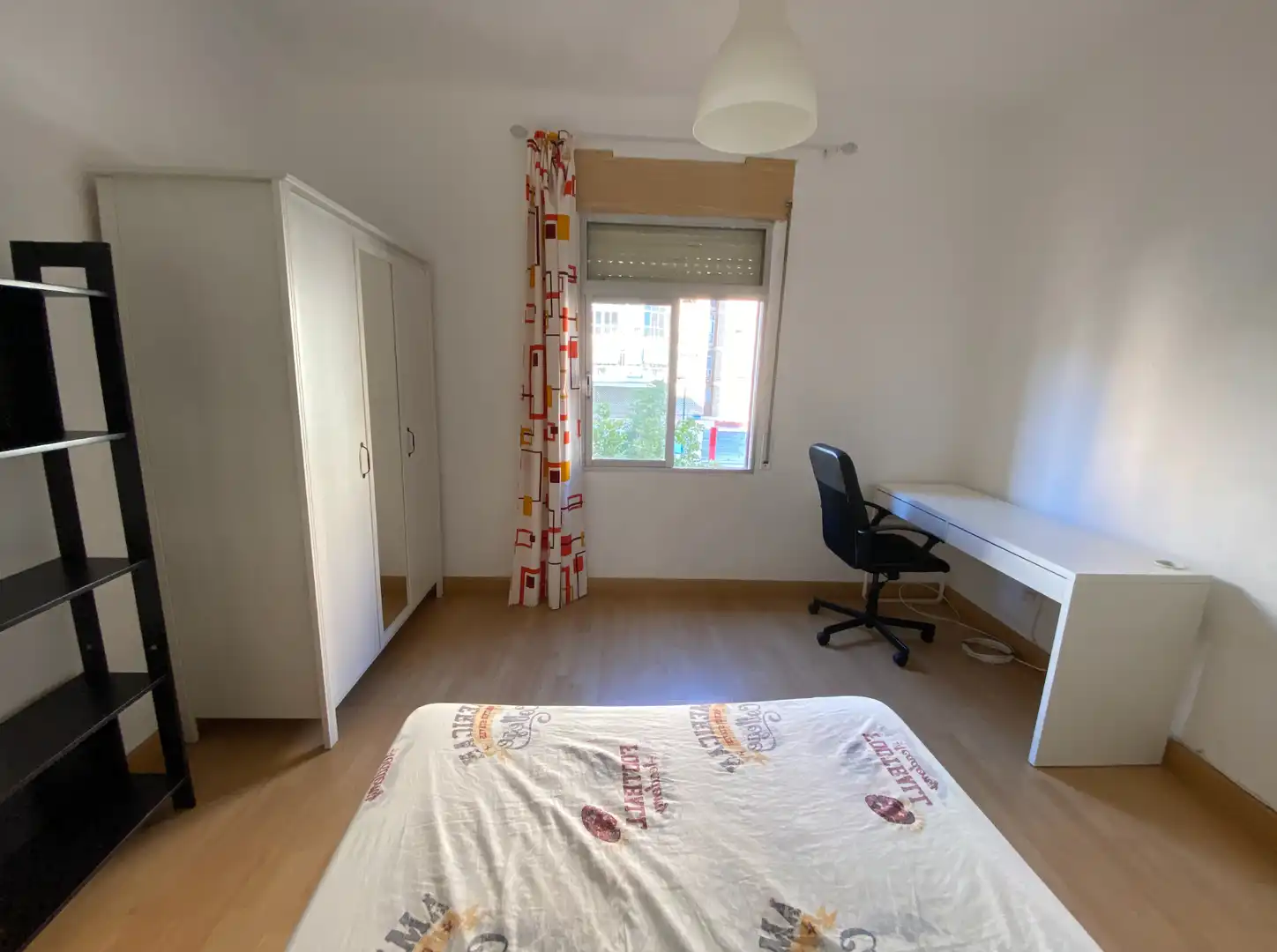 Habitación en Calle Abogado Federico Orellana Toledano, Girón - Las Delicias