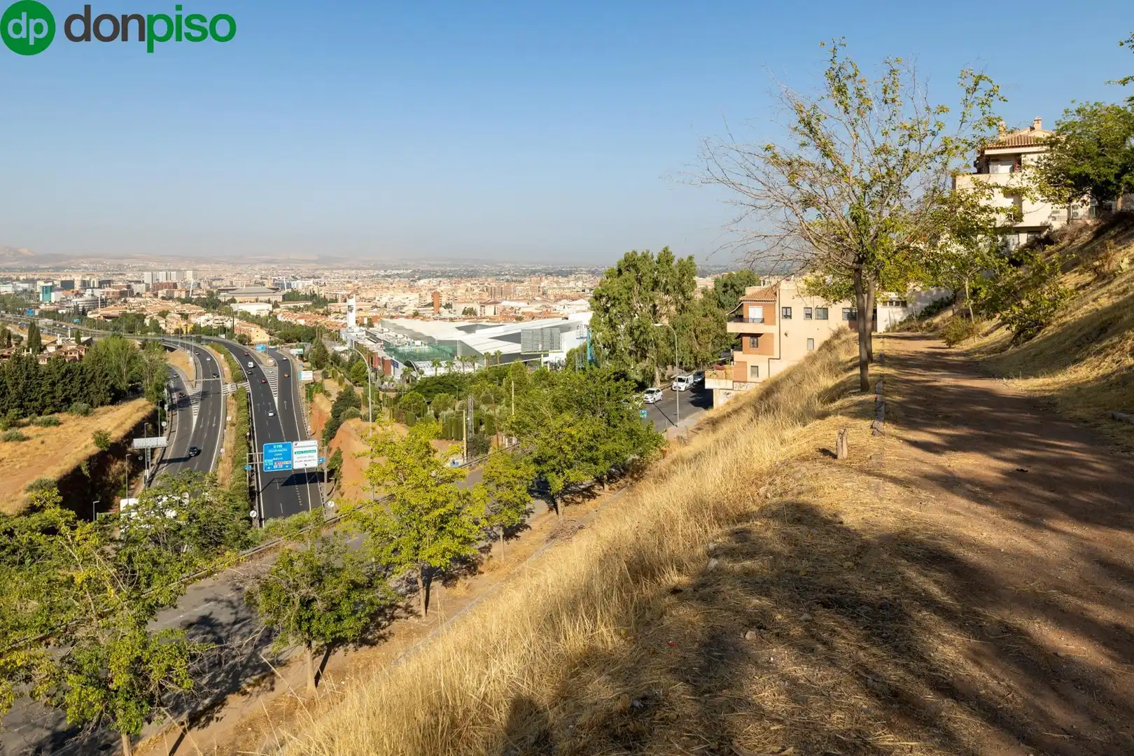 Außenansicht von Residential zum Verkauf in Granada