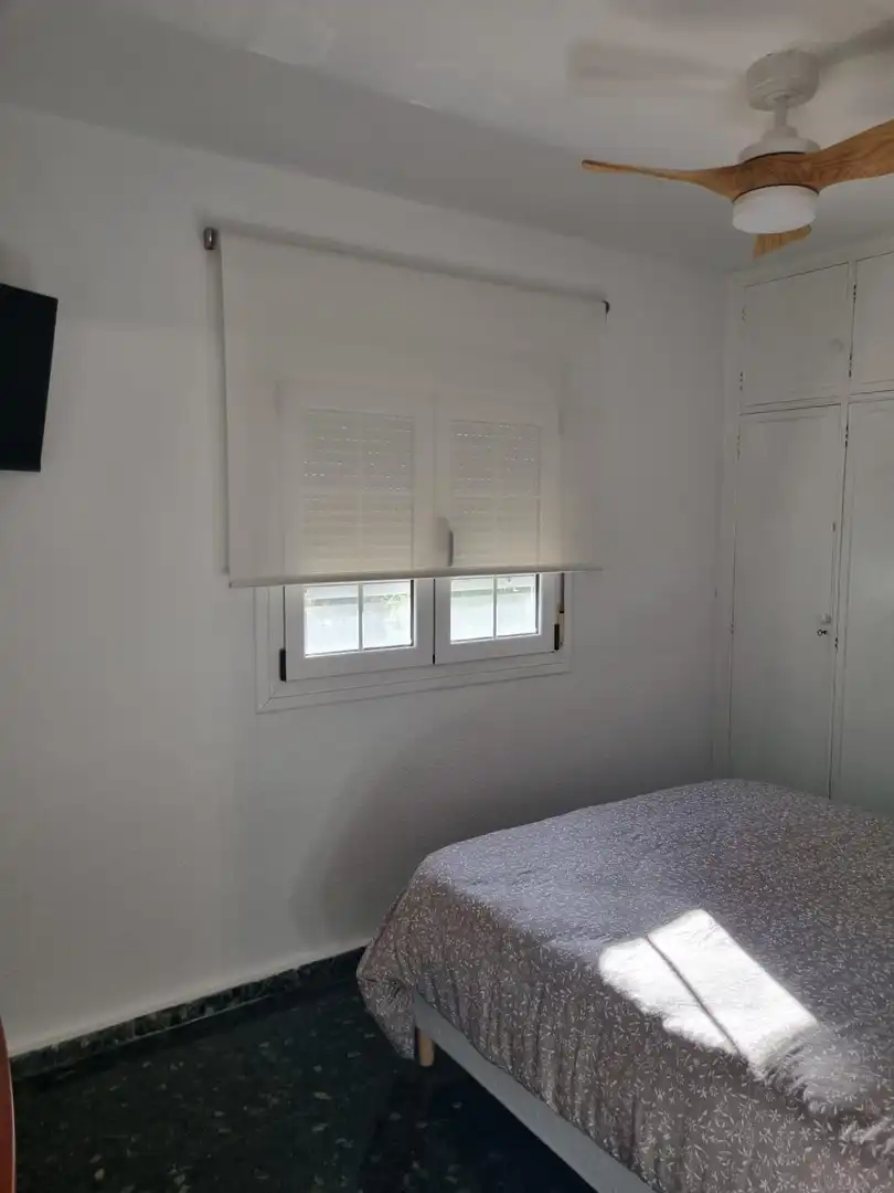 Dormitori de Pis per a compartir en La Pobla de Farnals amb Aire condicionat, Jardí privat i Terrassa