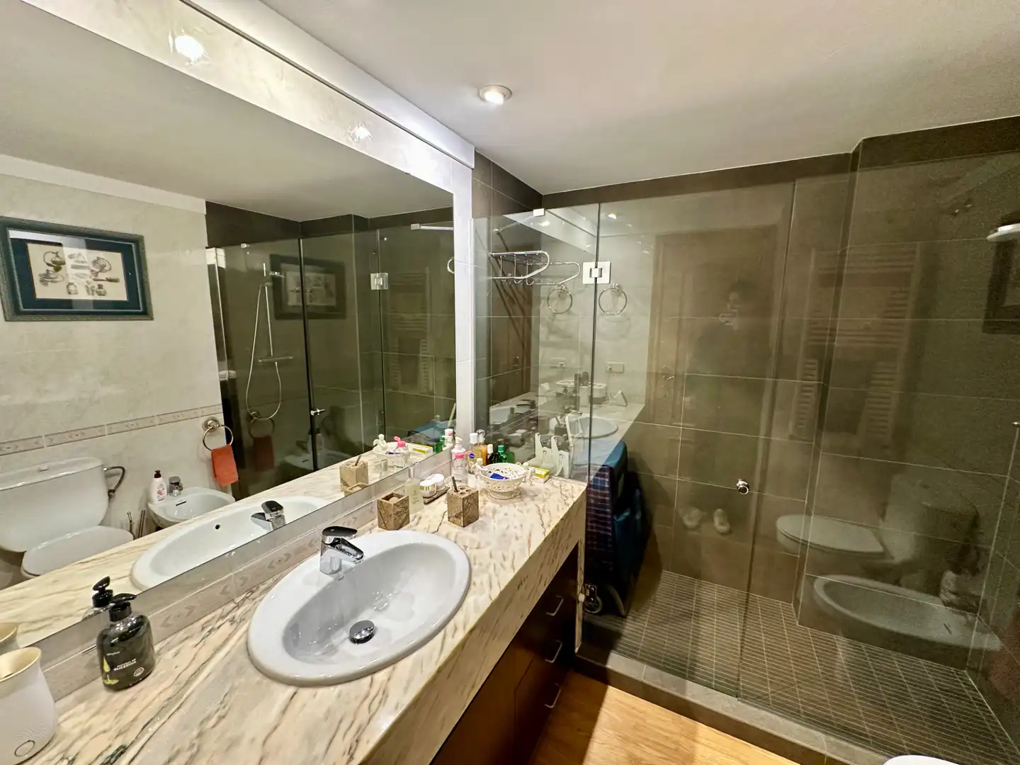 Bathroom of Flat for sale in Girona  with Heating, Furnished and Balcony