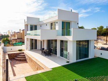 Villa mit Pool zum Verkauf in Orihuela Costa