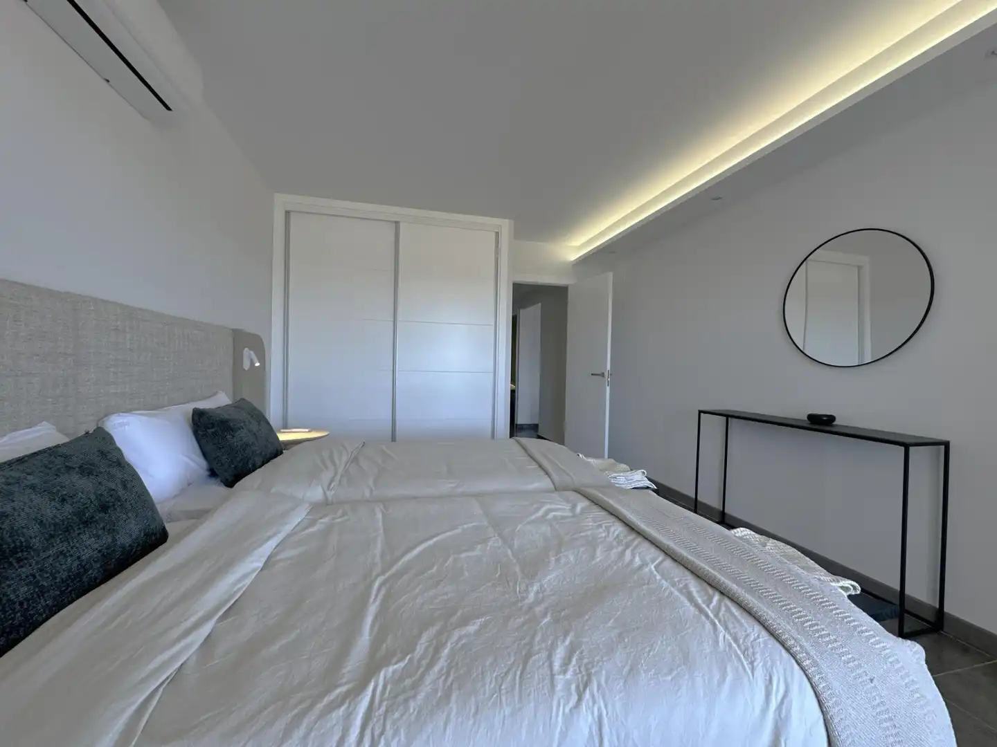 Bedroom of Flat for sale in Fuengirola