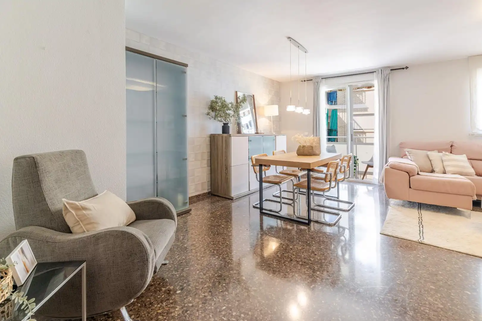 Comedor de Piso en venta en Paterna con Aire acondicionado, Calefacción y Balcón