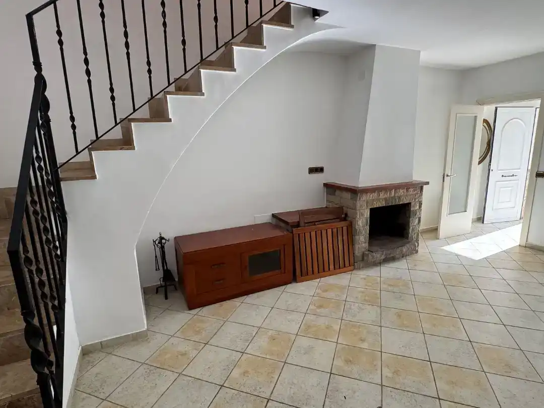 Sala d'estar de Casa adosada de lloguer en Cunit amb Aire condicionat, Parquet i Traster