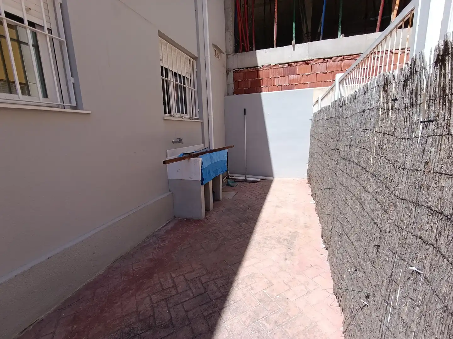 Casa aparellada en venda a Carrer Tamarit, imagen 4