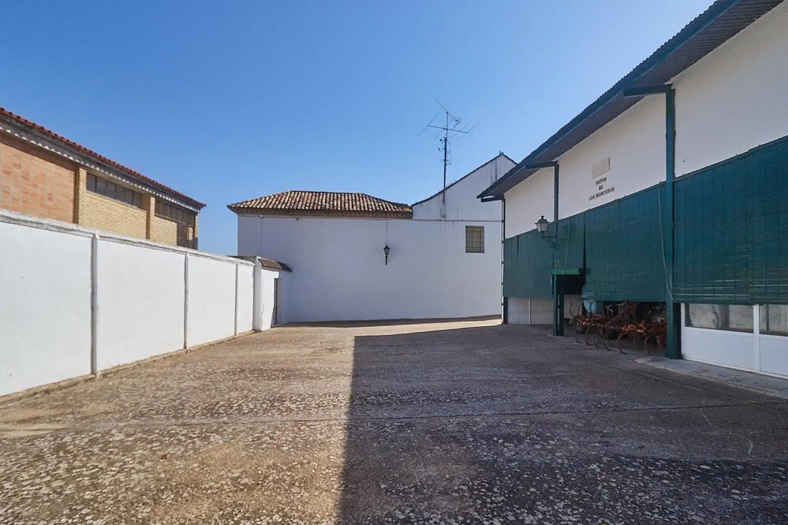 Parking de Nave industrial en venta en Aguilar de la Frontera