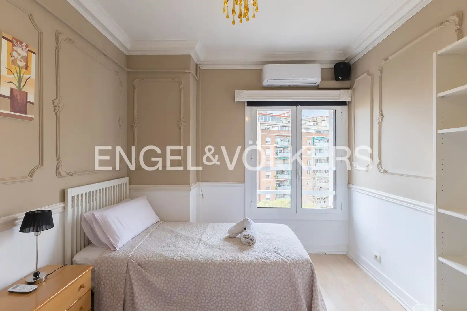 Bedroom of Flat for sale in Barcelona  with Air Conditioner, Heating and Parquet flooring
