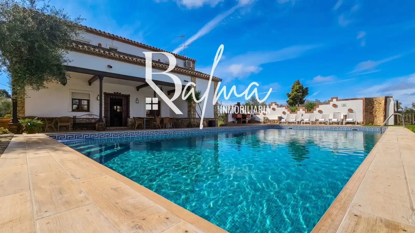 Detached house with pool for sale in Casco Histórico
