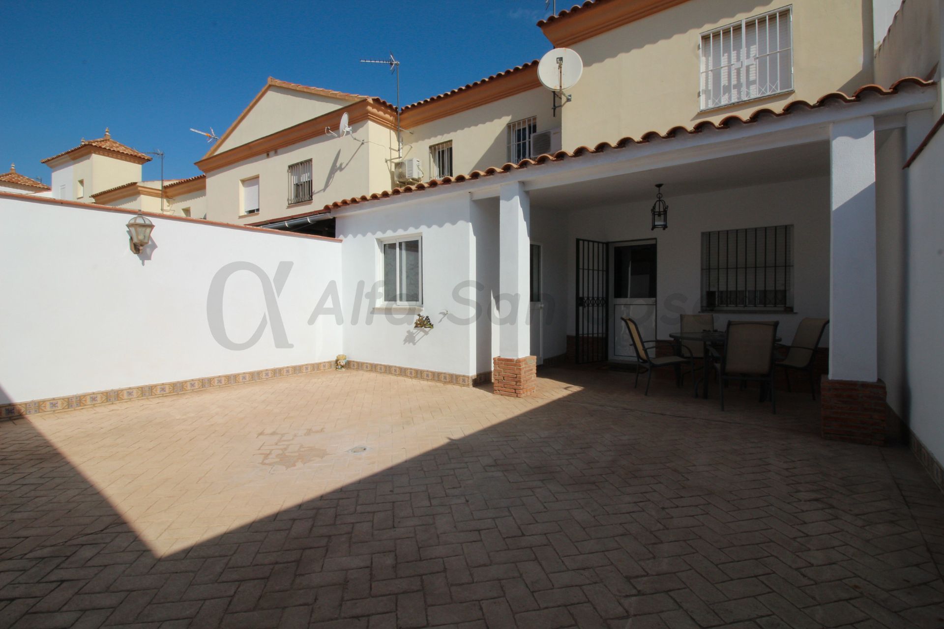 Casa adosada de alquiler