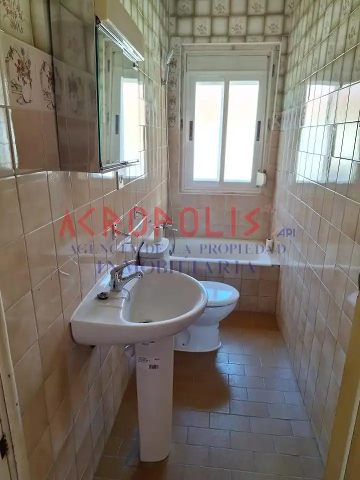 VENTA DE CASA EN LA BAÑEZA, imatge 4