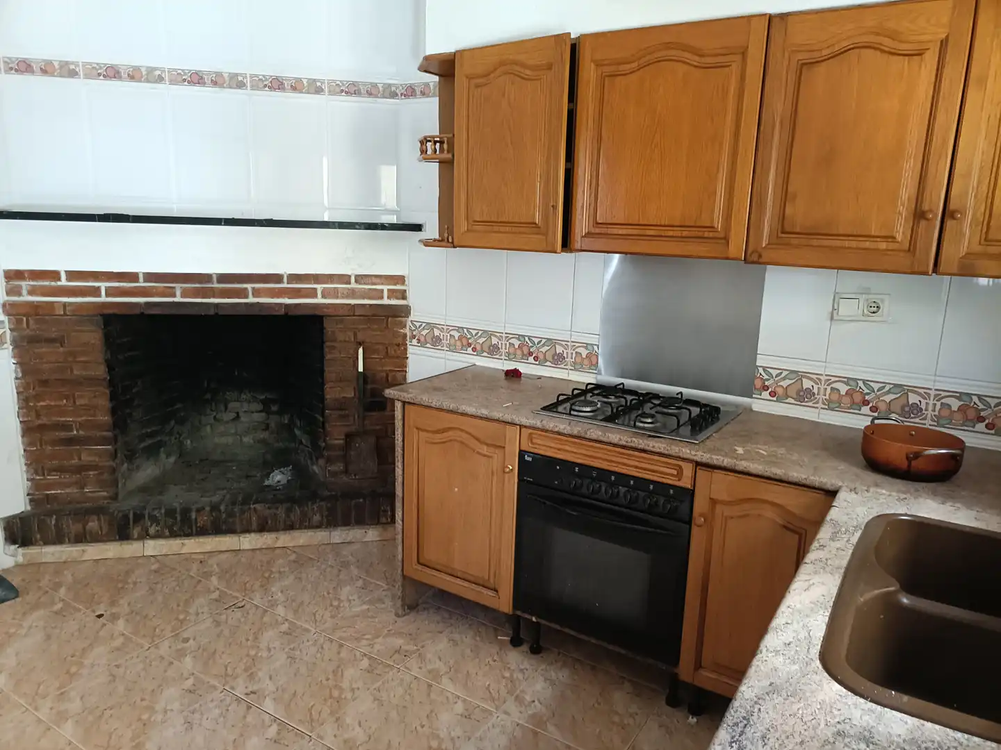 Cuina de Casa o xalet en venda en Girona amb Calefacció, Jardí privat i Parquet