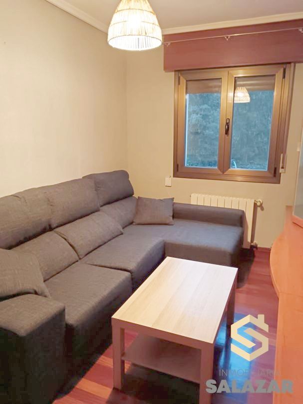 Sala de estar de Piso de alquiler en Bilbao  con Calefacción y Balcón
