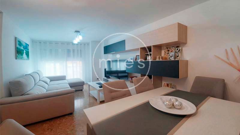 Living room of Flat for sale in Paterna  with Air Conditioner, Furnished and Balcony