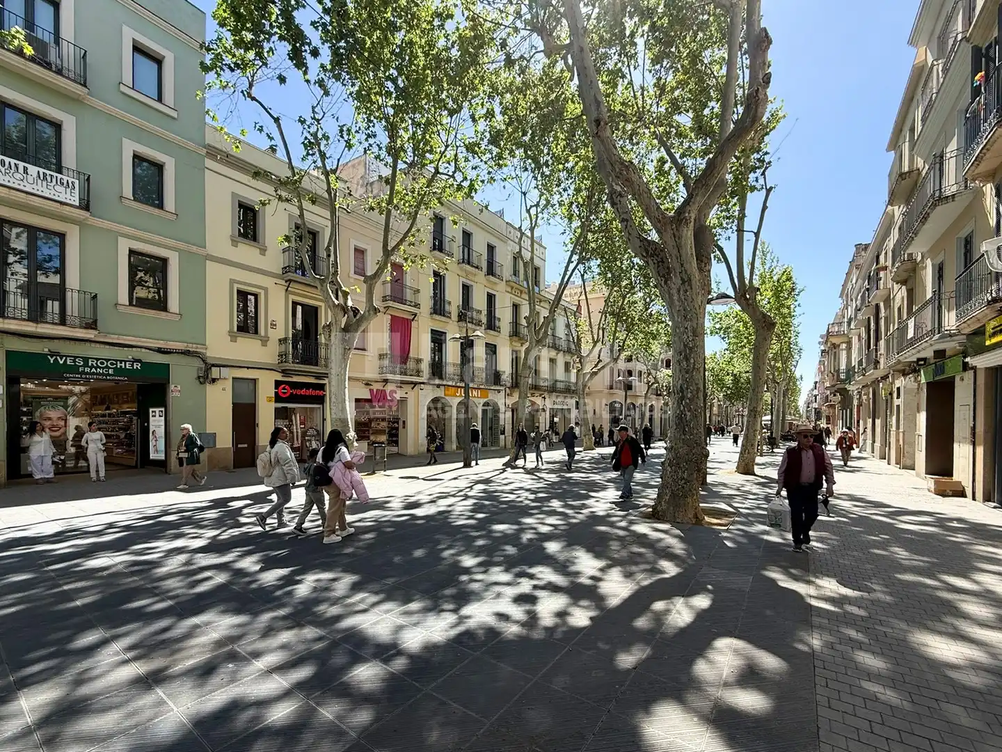 Außenansicht von Wohnung zum Verkauf in Vilanova i la Geltrú mit Klimaanlage, Parkett und Terrasse