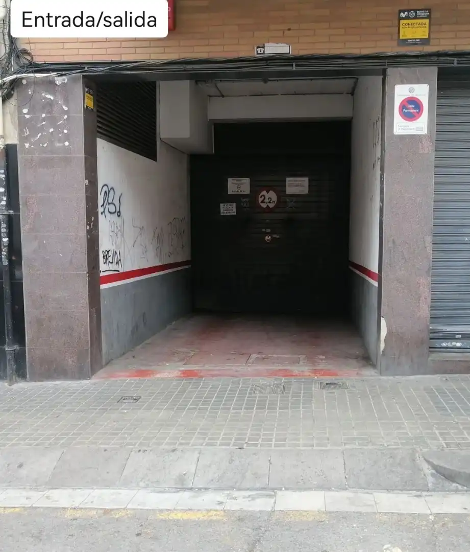 Parkplatz von Garage zur Miete in Badalona