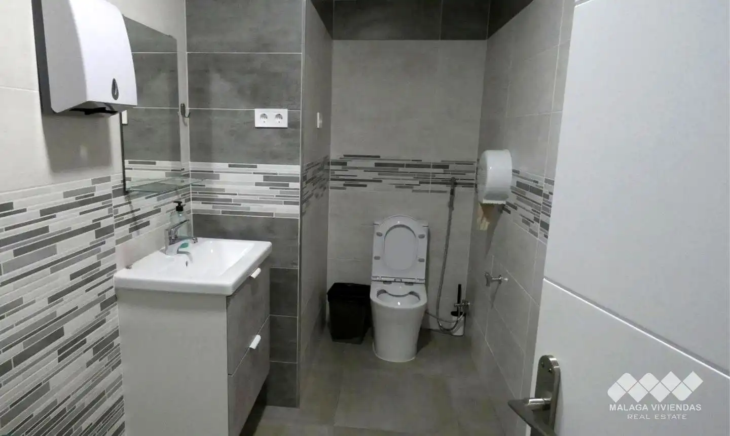 Bany de Nau industrial de lloguer en Alhaurín de la Torre