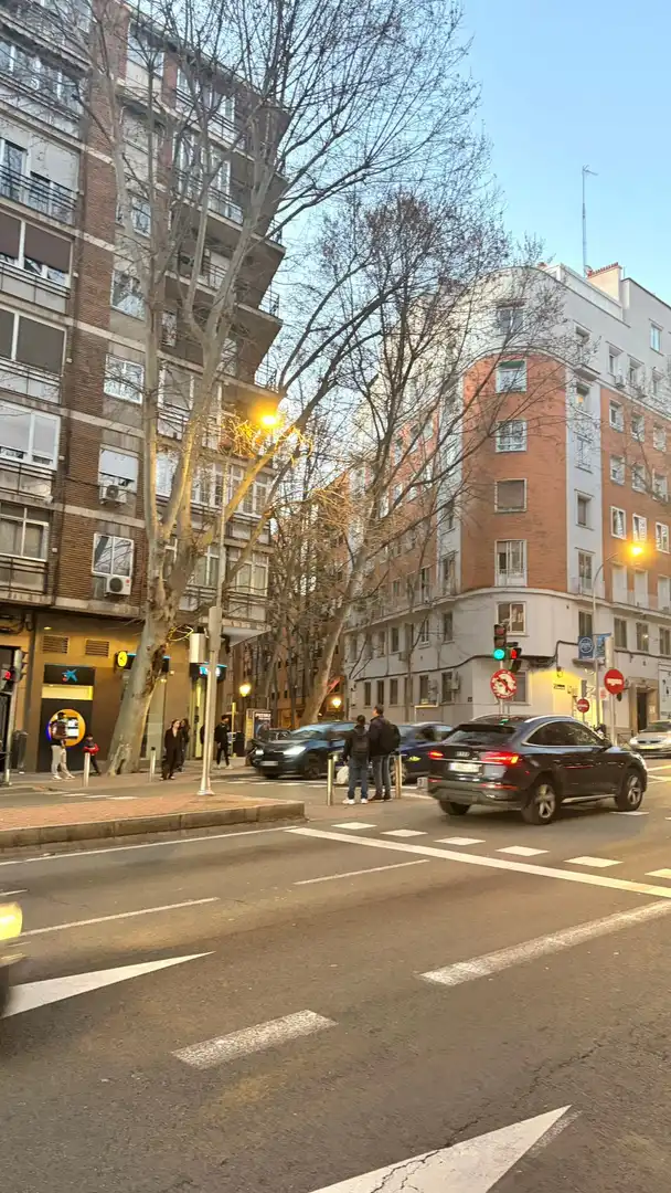 Vista exterior de Garatge en venda en Madrid