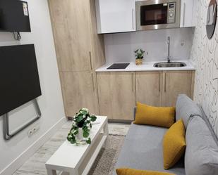 Cuina de Apartament en venda en  Madrid Capital amb Aire condicionat, Calefacció i Moblat