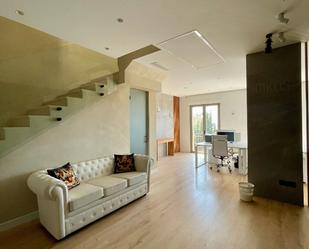 Sala d'estar de Oficina en venda en Marbella amb Aire condicionat, Traster i Moblat