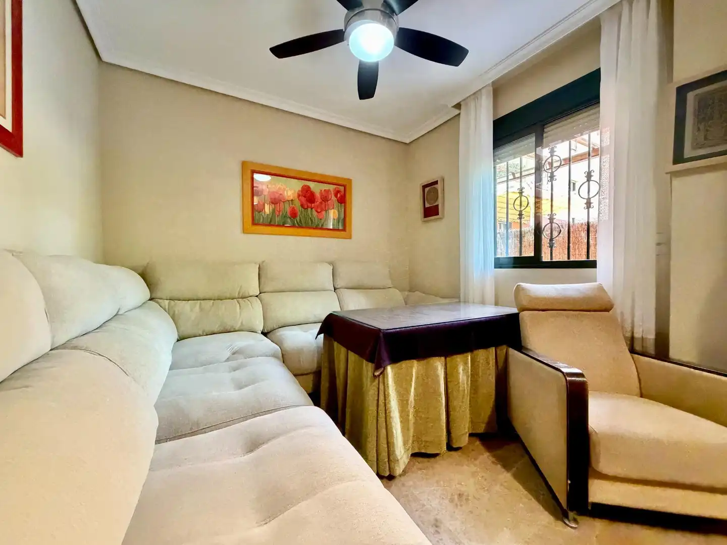 Ground floor with pool for sale in Noroeste