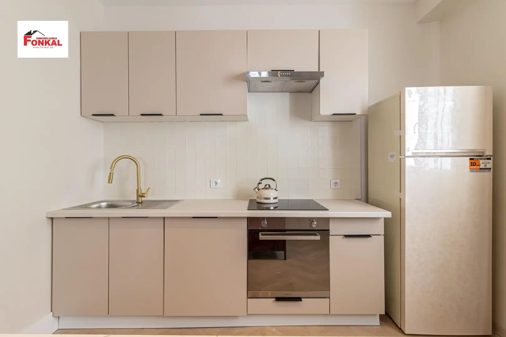 Kitchen of Flat for sale in Jerez de la Frontera  with Parquet flooring, Storage room and Furnished