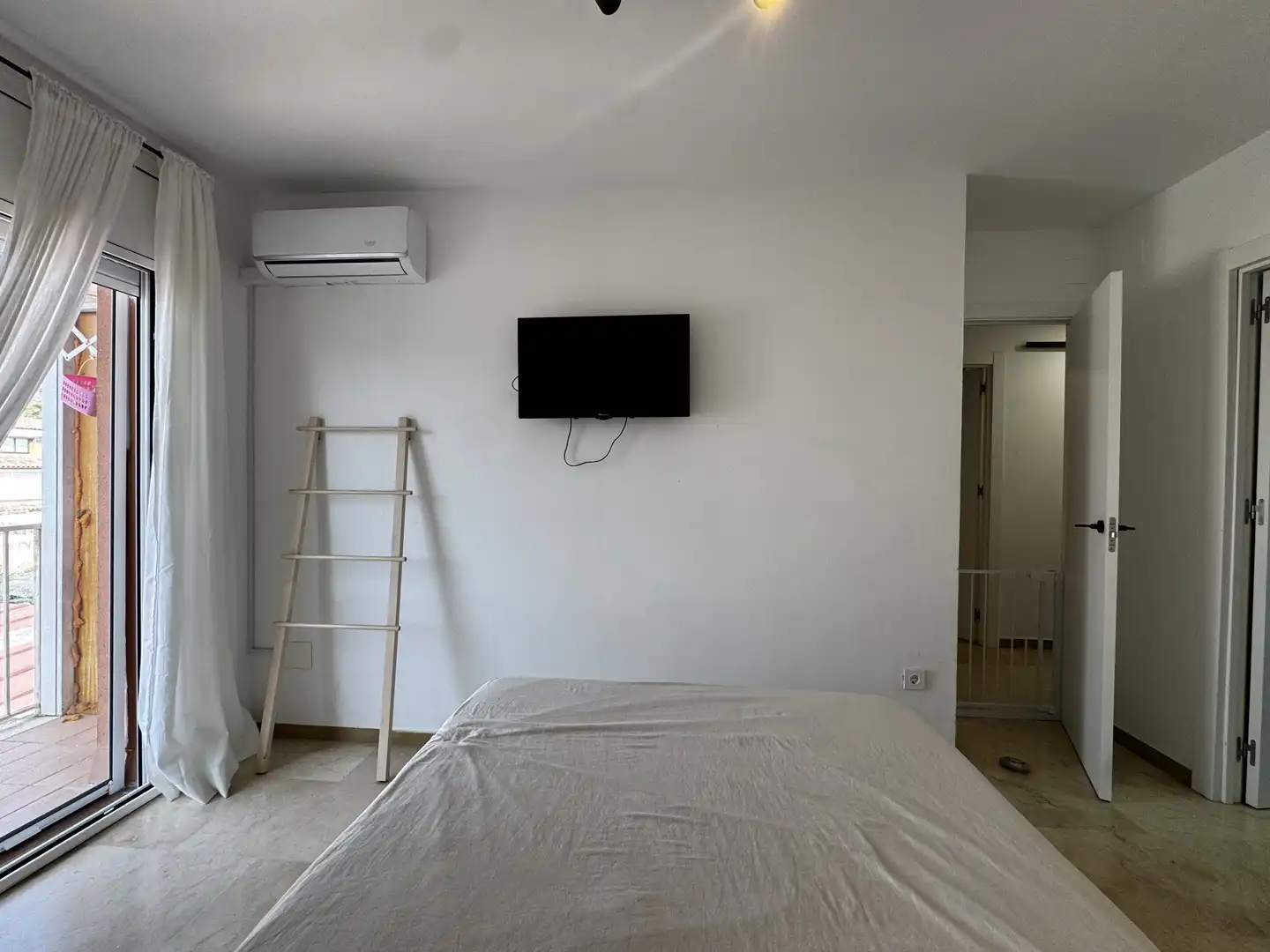 Habitación de Ático en venta en Castell d'Aro, Platja d'Aro i s'Agaró con Calefacción, Terraza y Amueblado