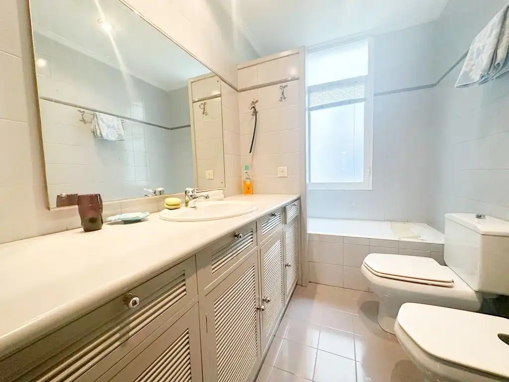 Baño de Piso de alquiler en Bilbao  con Calefacción