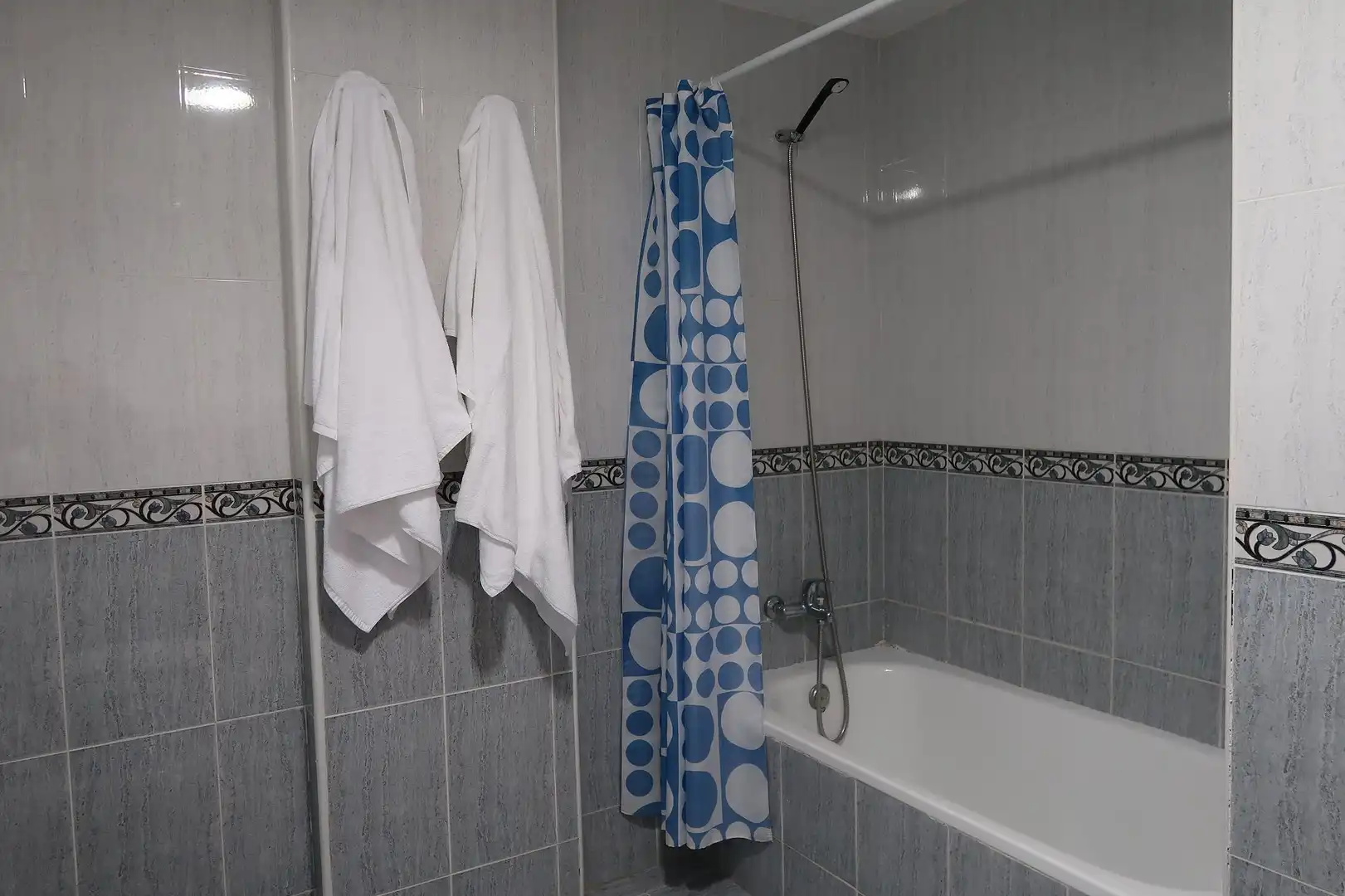 Baño de Apartamento de alquiler en Almuñécar con Terraza, Amueblado y Lavadora