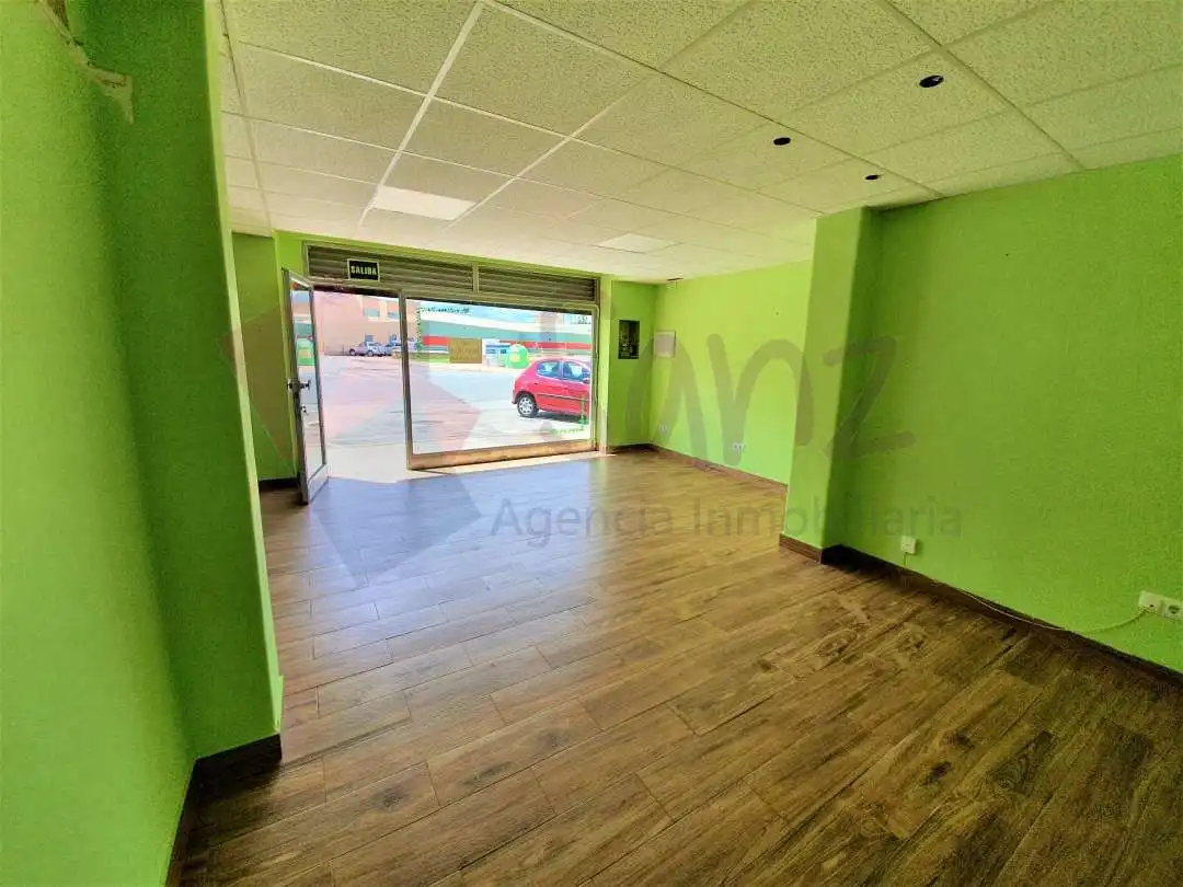 Local comercial de lloguer a Oyón-Oion