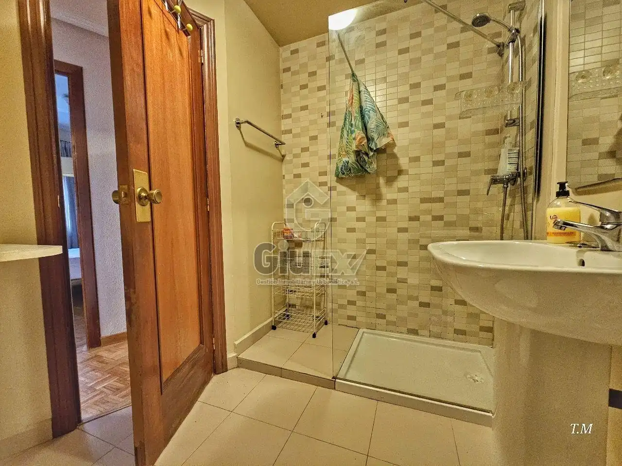 Baño de Piso de alquiler en Cáceres con Aire acondicionado, Calefacción y Parquet