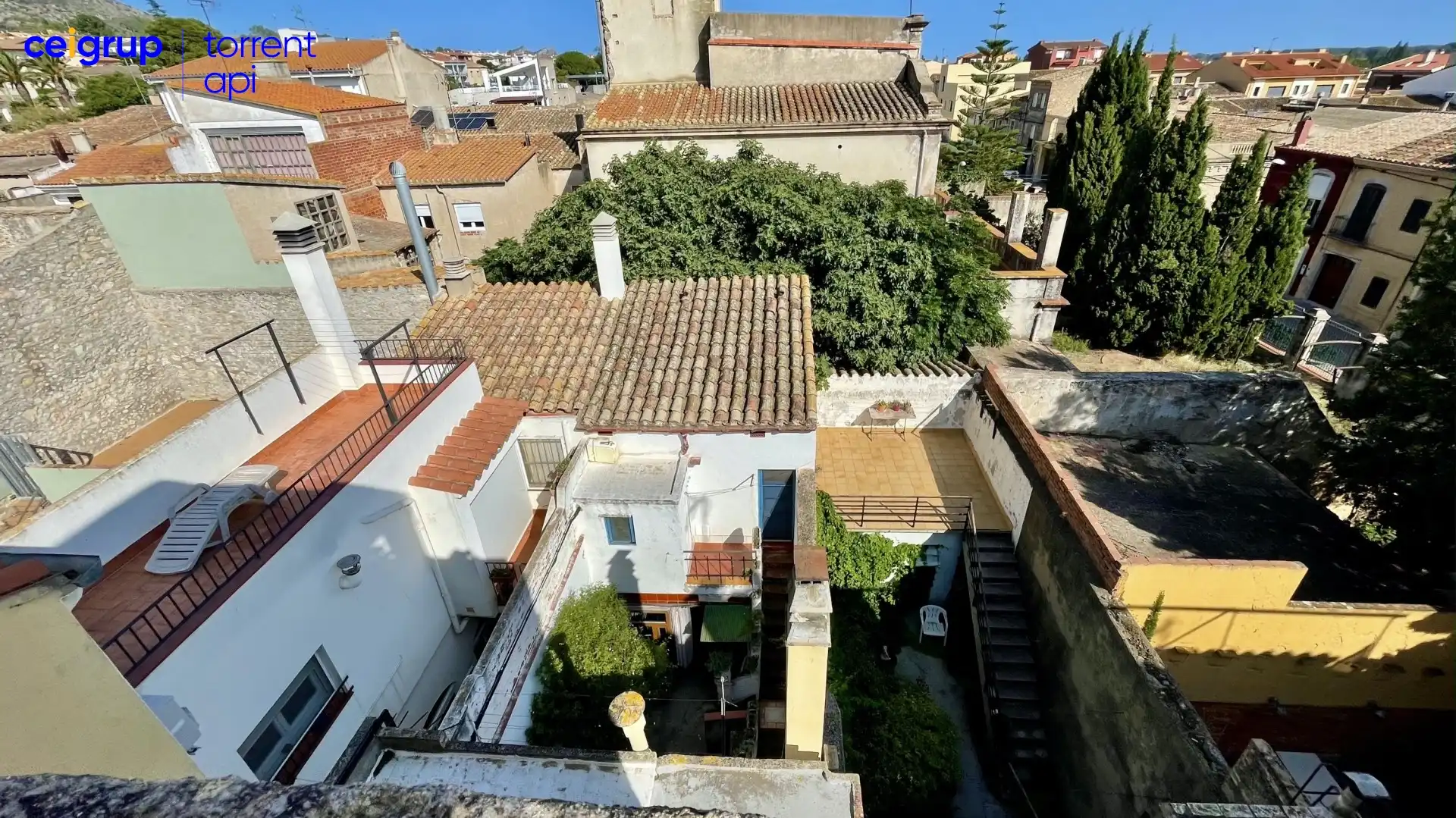 Vista exterior de Casa adosada en venta en Torroella de Montgrí con Terraza, Amueblado y Balcón