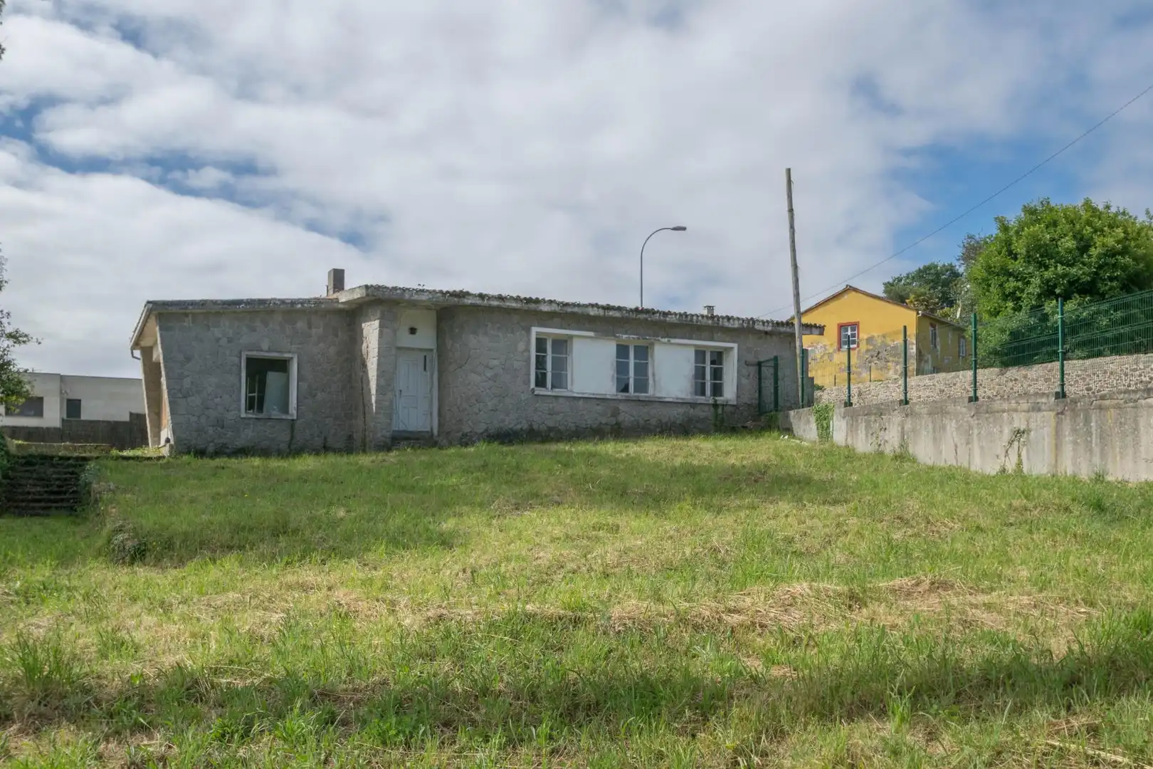 Vista exterior de Casa o xalet en venda en Cambre  amb Terrassa