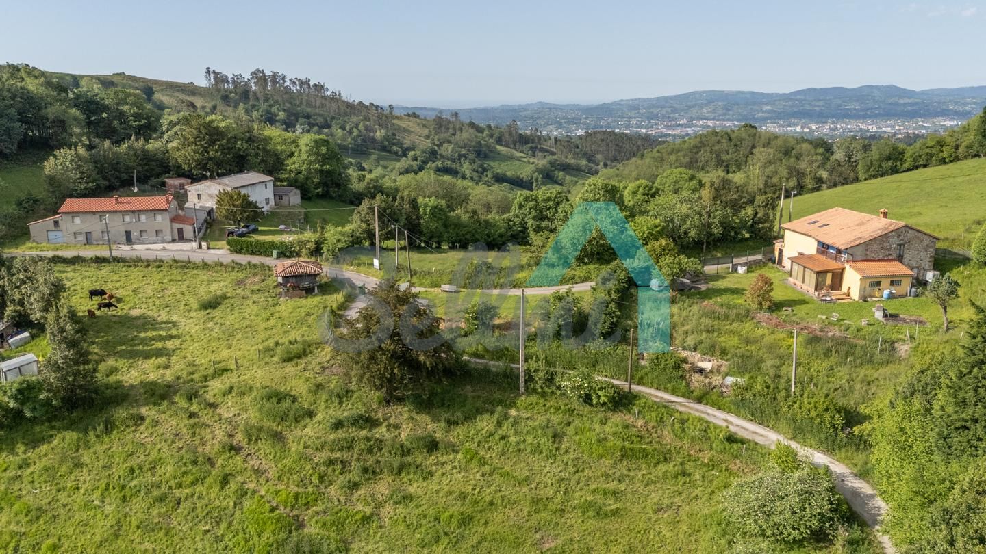 Residencial en venda en Oviedo 