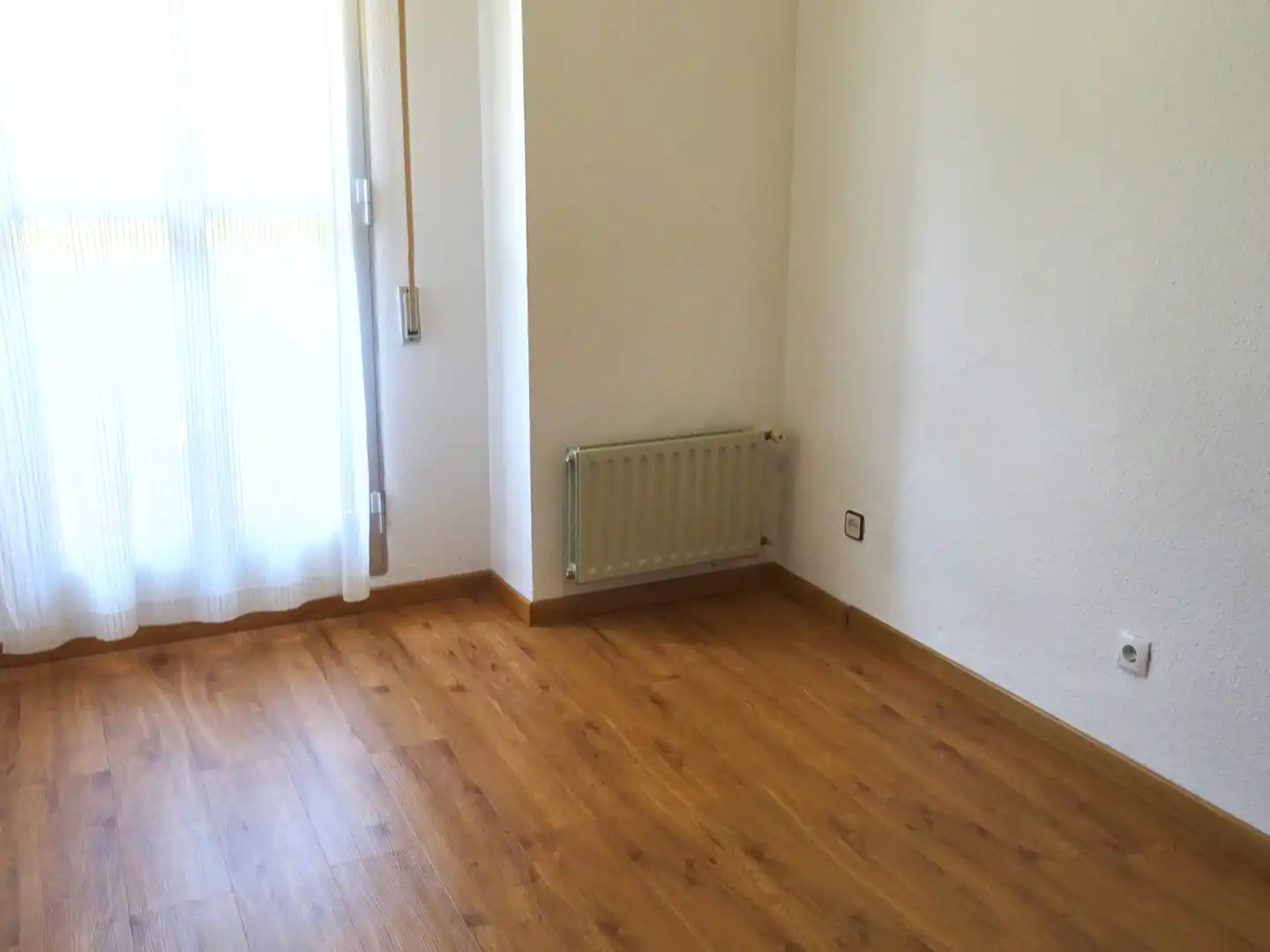 Bedroom of Flat for rent in Tres Cantos  with Heating, Parquet flooring and Terrace